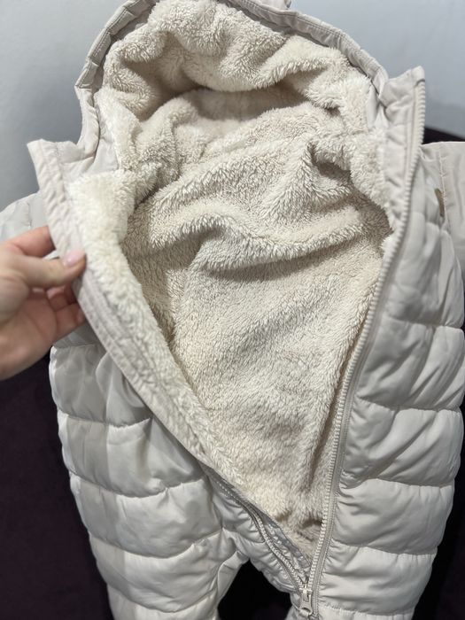Combinezon h&m 6-9 luni