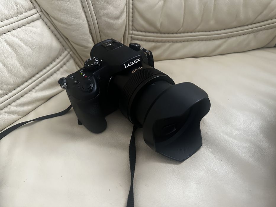 Aparat foto Panasonic Lumix DMC-ZF1000