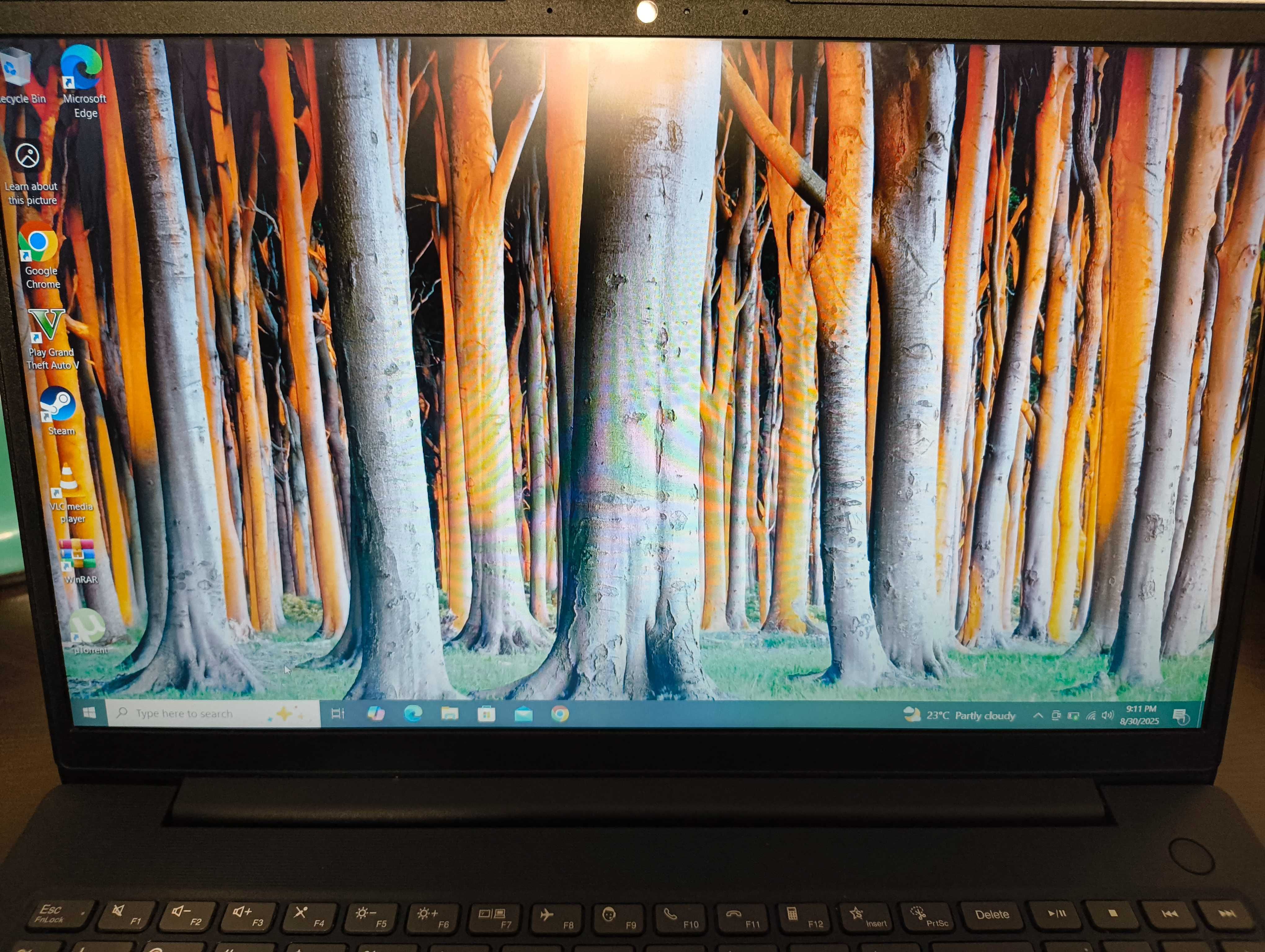 Лаптоп Lenovo v15 g2 ALC