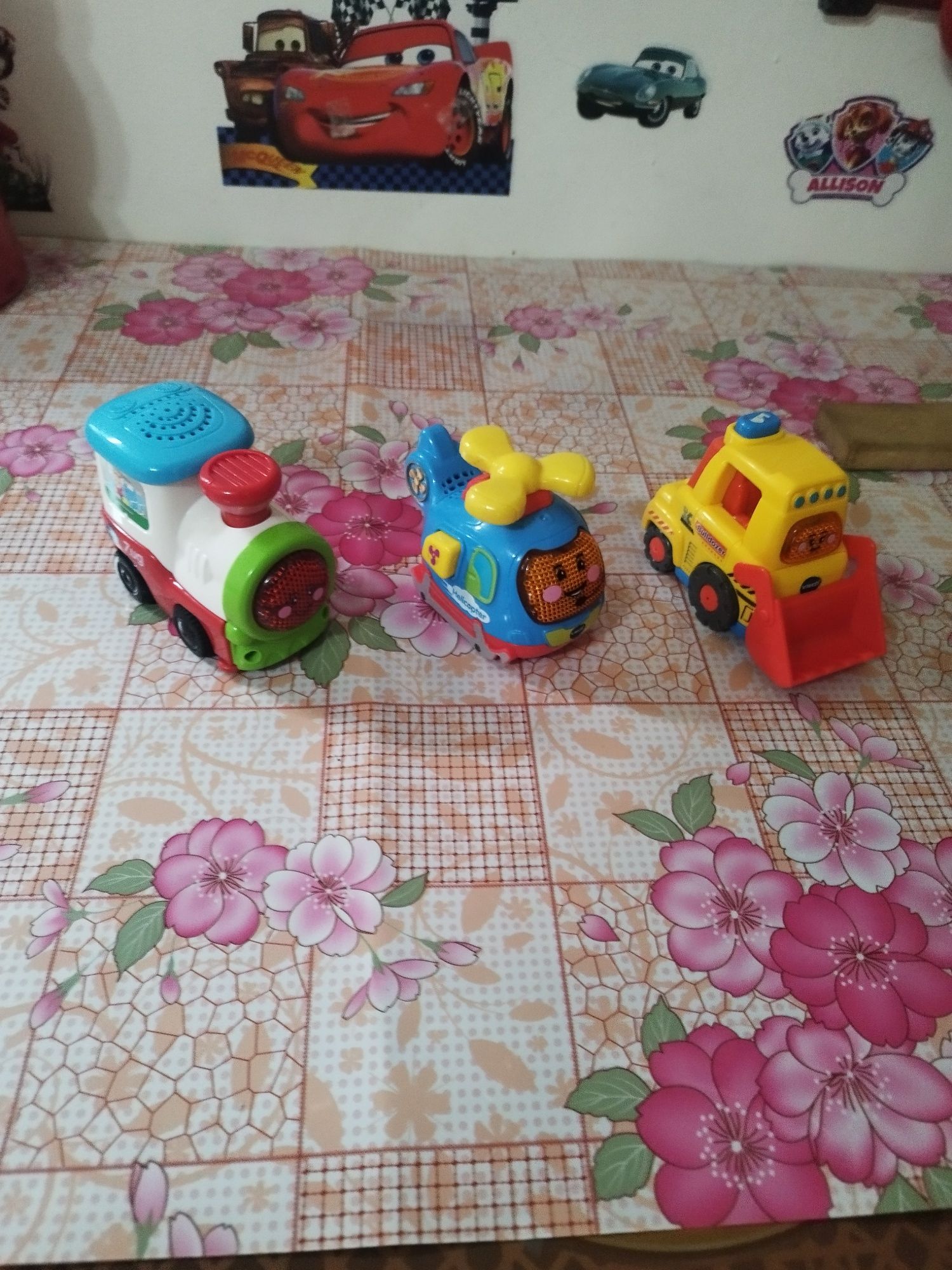 Mașinuțe vtech toot toot