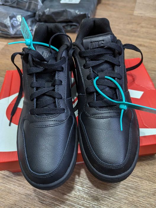 Nike Ebernon Low RU 42, US 8,5