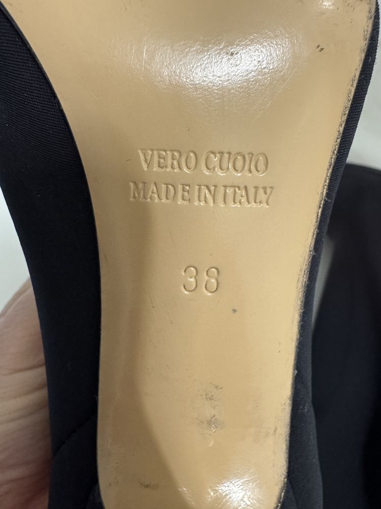 Ластични чизми Zara