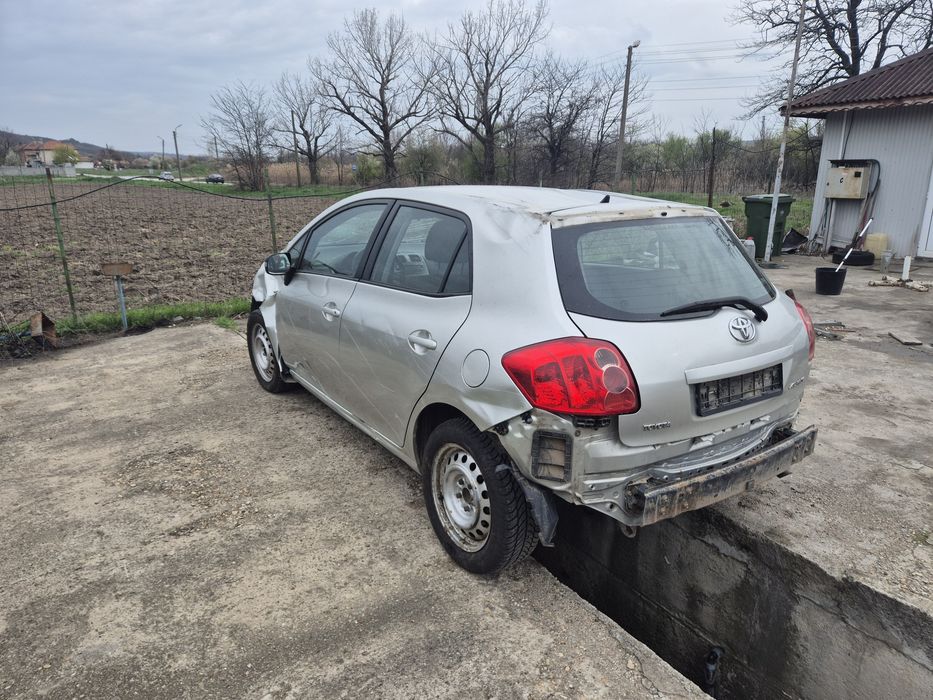 Тойота Аурис 1.6,124,к.с, бензин на части.  Toyota  Auris.