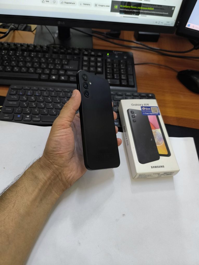 Samsung A14 64gb(2024) ideal ochilmagan usta kurmagan aybi
