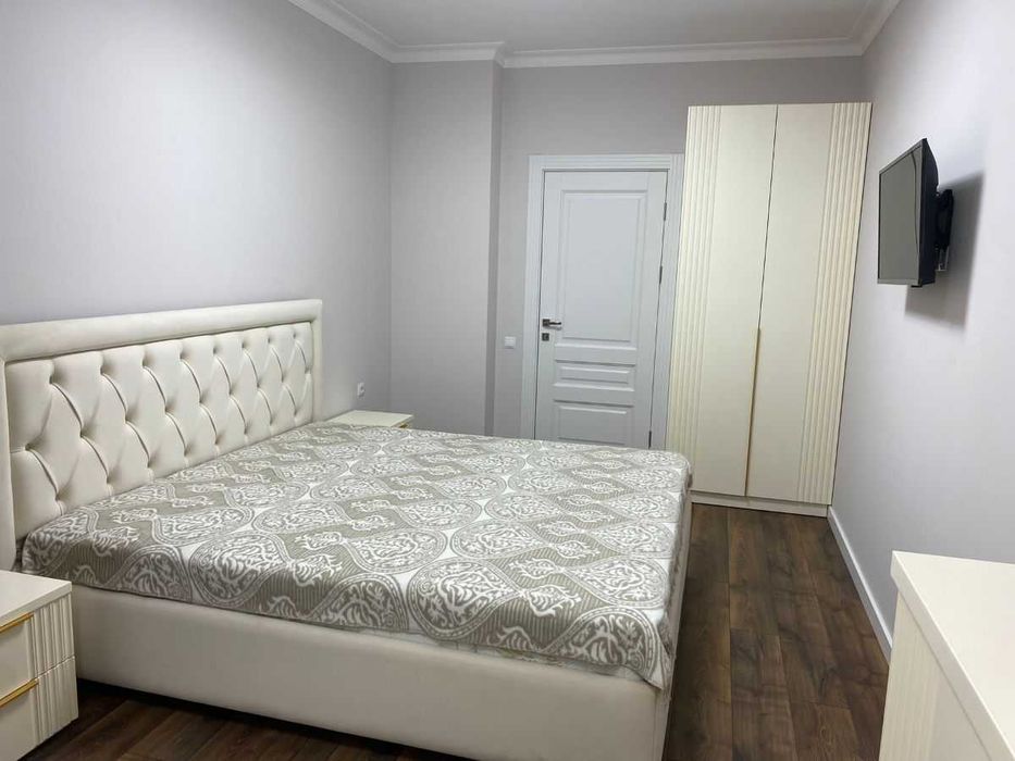 Тристаен имот в Люлин 4