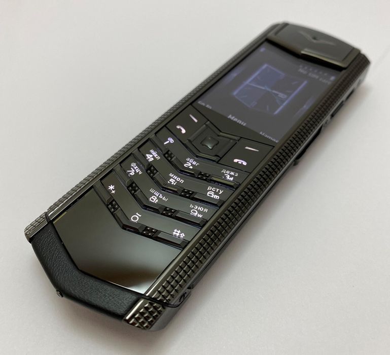 Vertu Signature S Clous de Paris Black