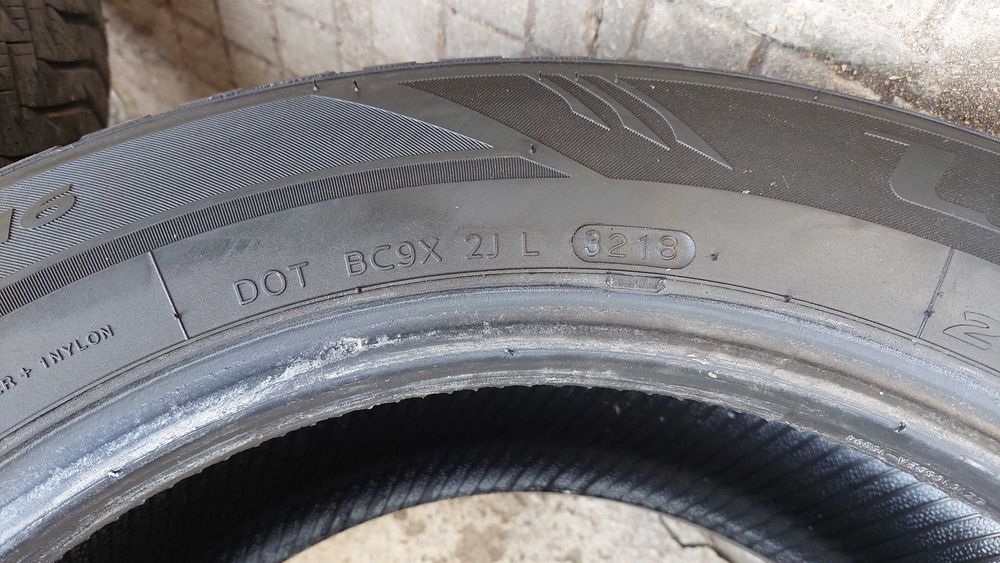 Продавам зимни гуми 205/60/R16 ,  Continental Winter Contact , Laufenn