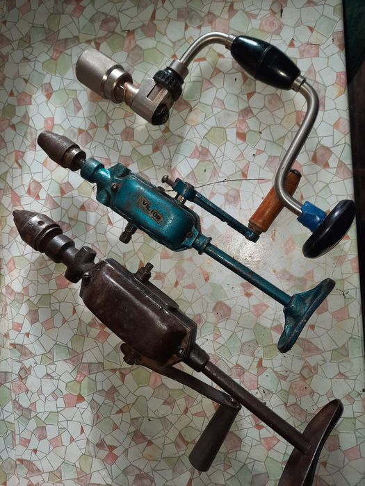 Продам дрель механическую.