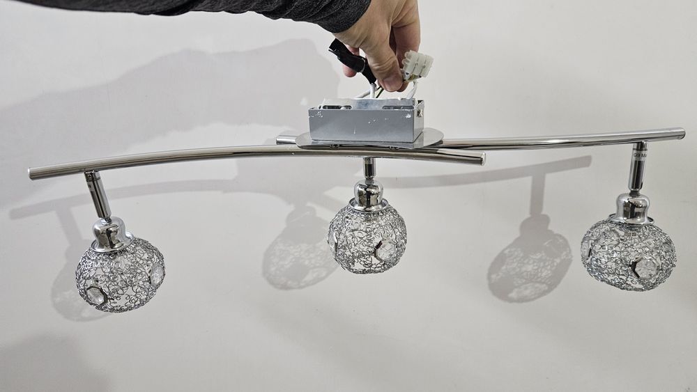 Холна лампа за таван