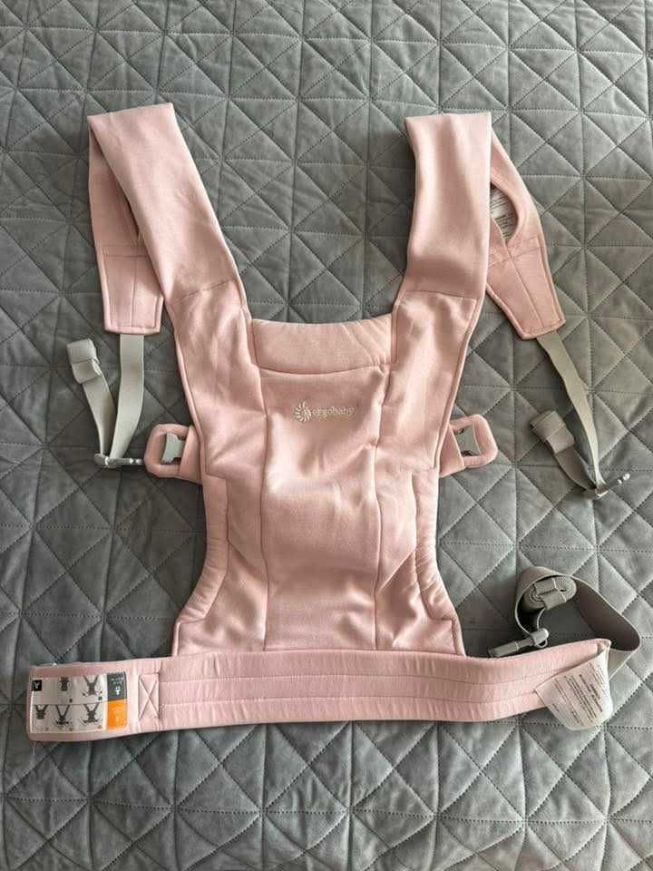 Ergobaby embrace