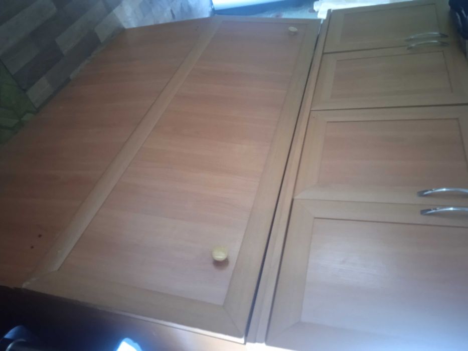 Шкаф. Один сундук, вторая полка