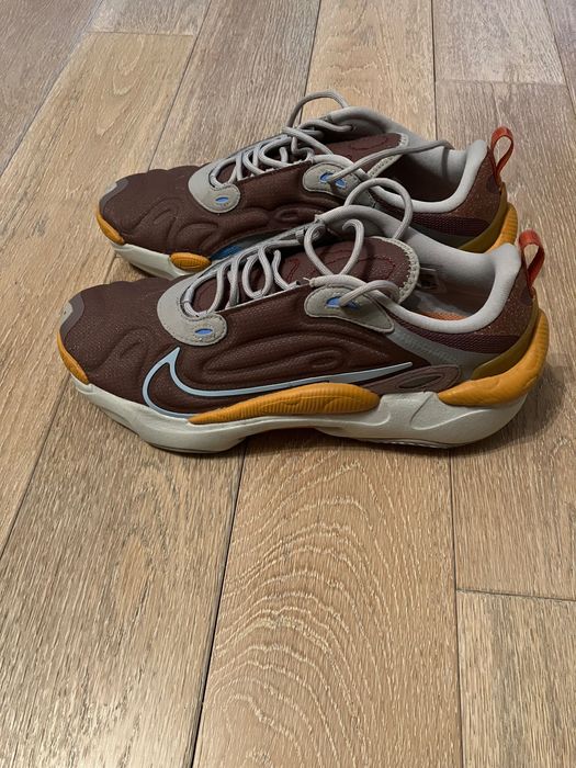 Nike React Atlas Smokey