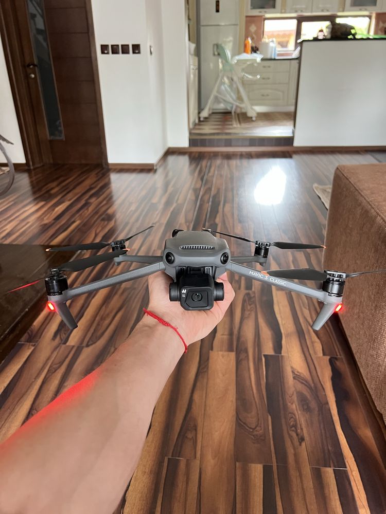 Dji Mavic 3 classic , RC + fly more kit