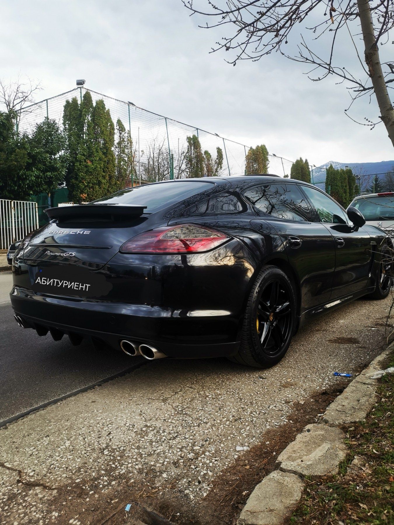 Кола PORSCHE PANAMERA GTS под наем за бал!