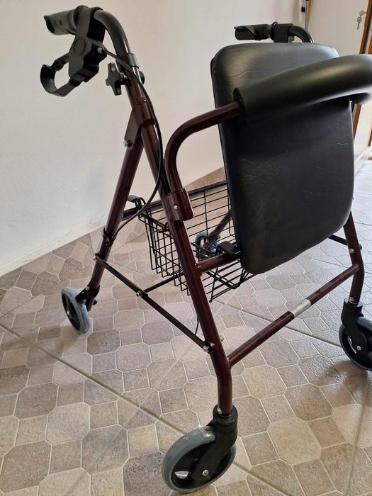 Rolator pliabil cu 4 roti