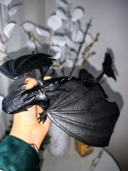 Jucărie dragon furia nopții nou