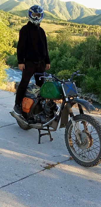 Продам мотоцикл 200куб