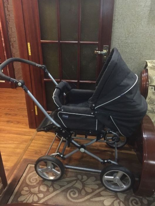 Детская коляска  фирма Chico