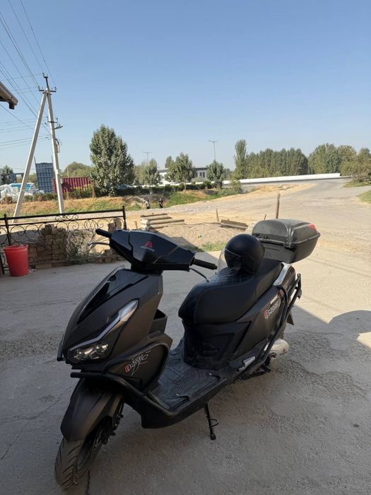 Skuter samuray sotiladi 2025 yil 208 km yurgan