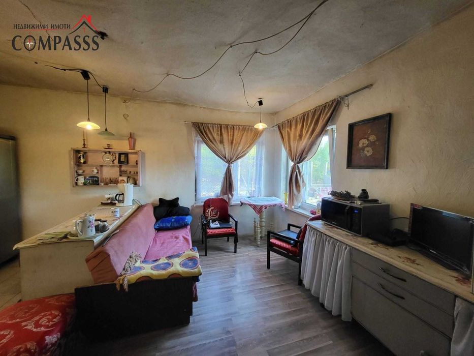 с. Изворово, Общ. Ген. Тошево, къща с двор – 27000 евро!