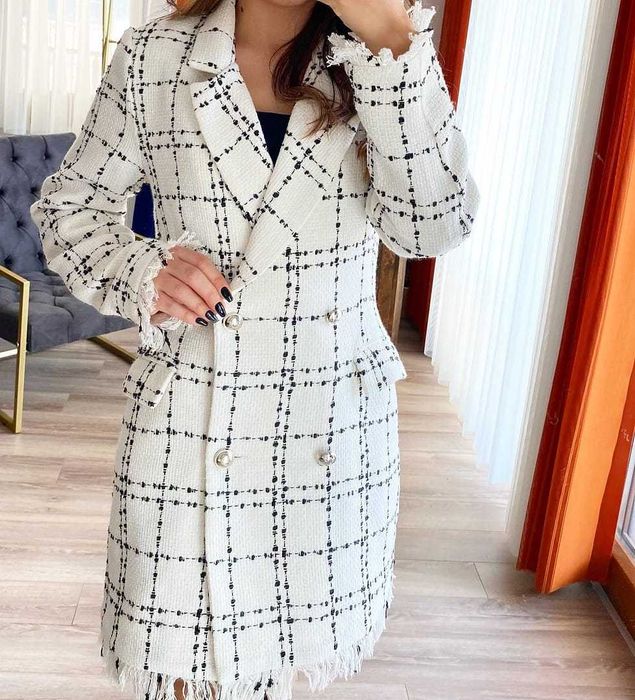 Сако букле бяло с черно