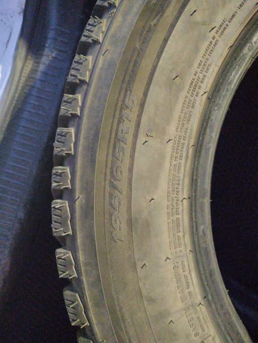 Продам зимние шины