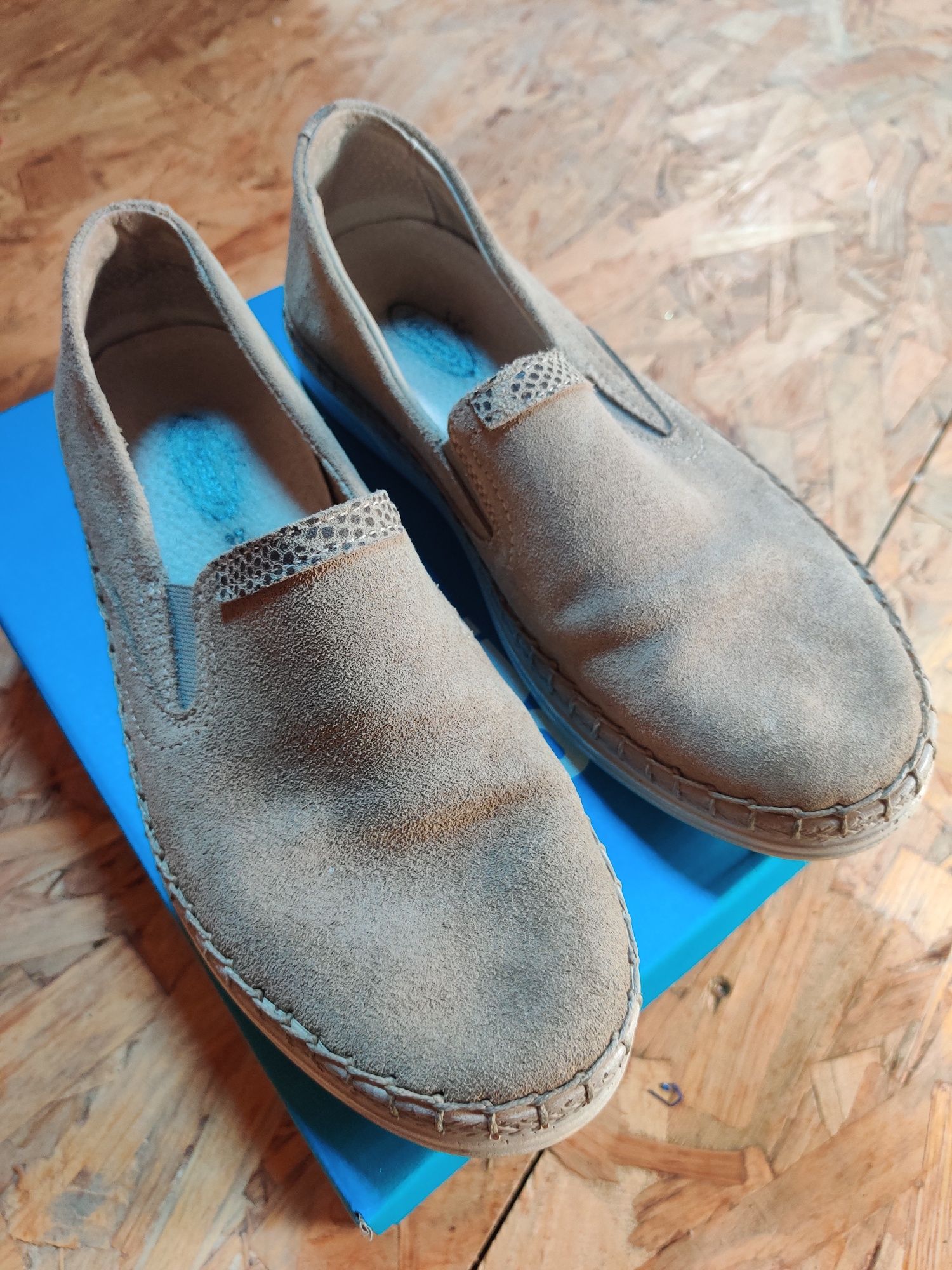 Pantofi din piele întoarsă pentru dama