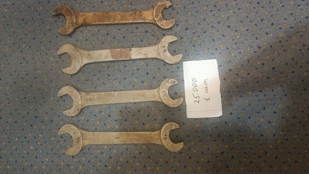 Продаются советские  инструменты, в нормальном состоянии.