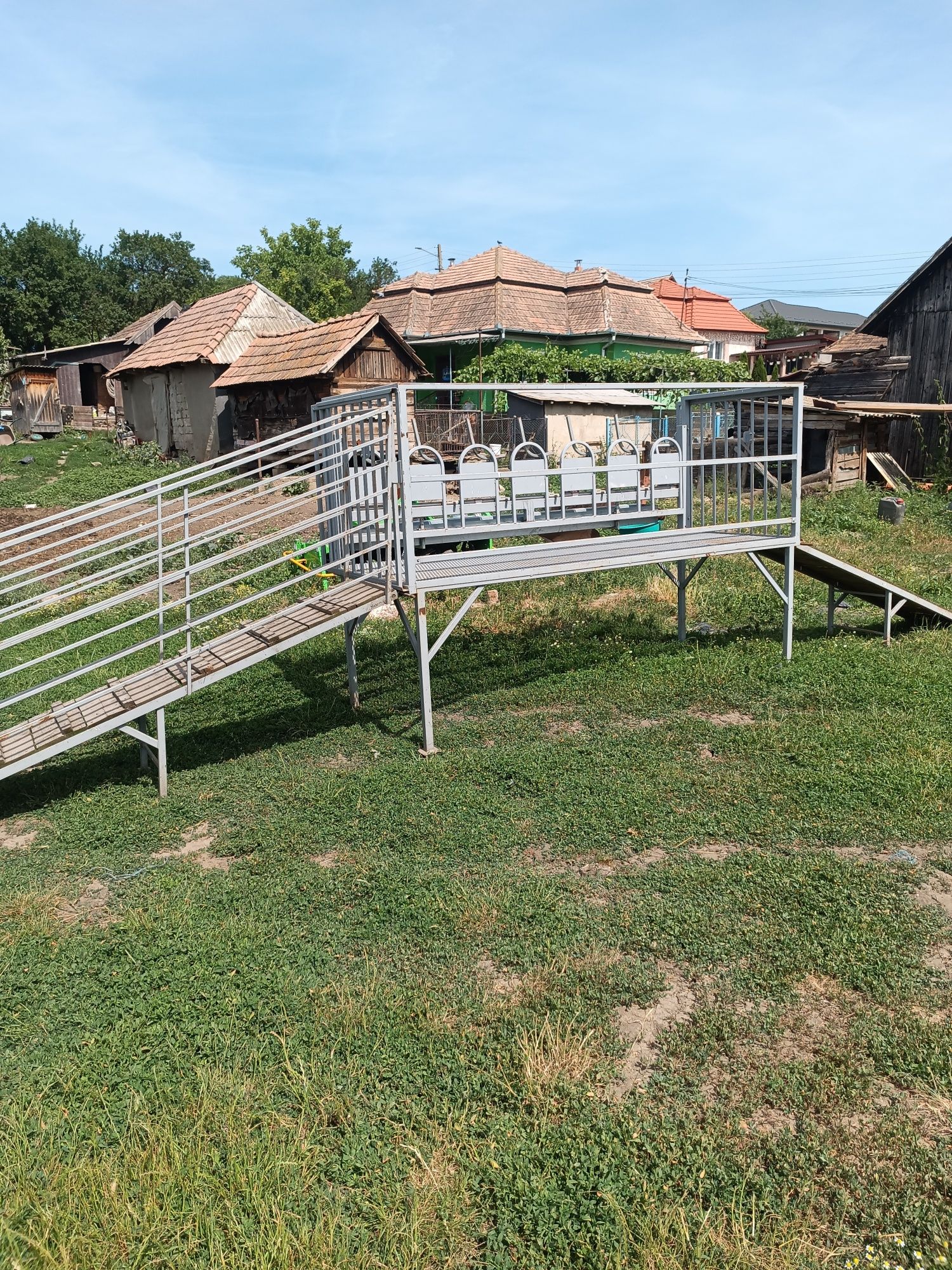 Stand de muls oi și capre cu 6 posturi