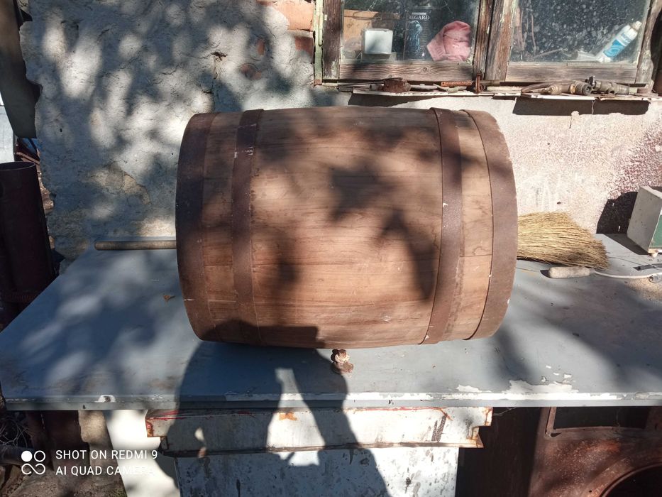 Продавам буре за вино отлично състояние