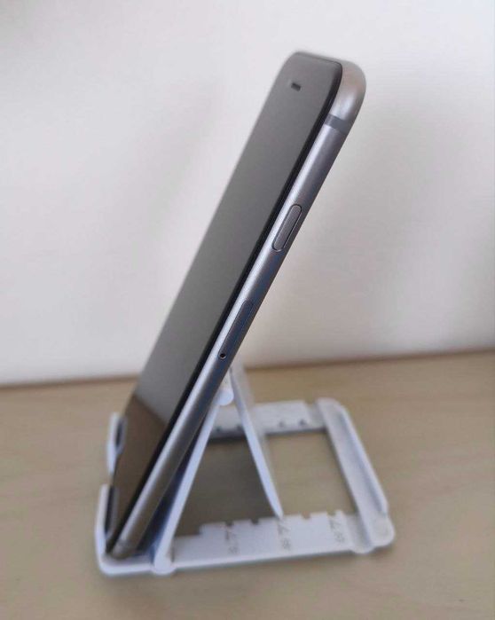 Apple iPhone 6S 64GB фабрично отключен телефон, без забележки като нов