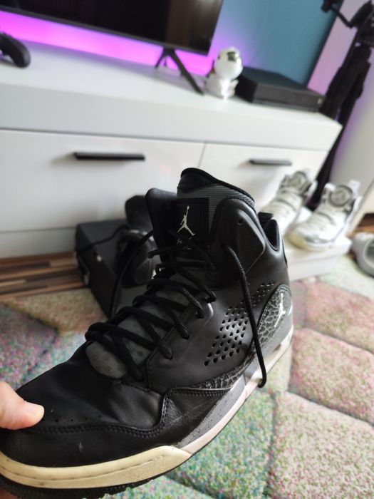 Adidasi Jordan Marime 43
