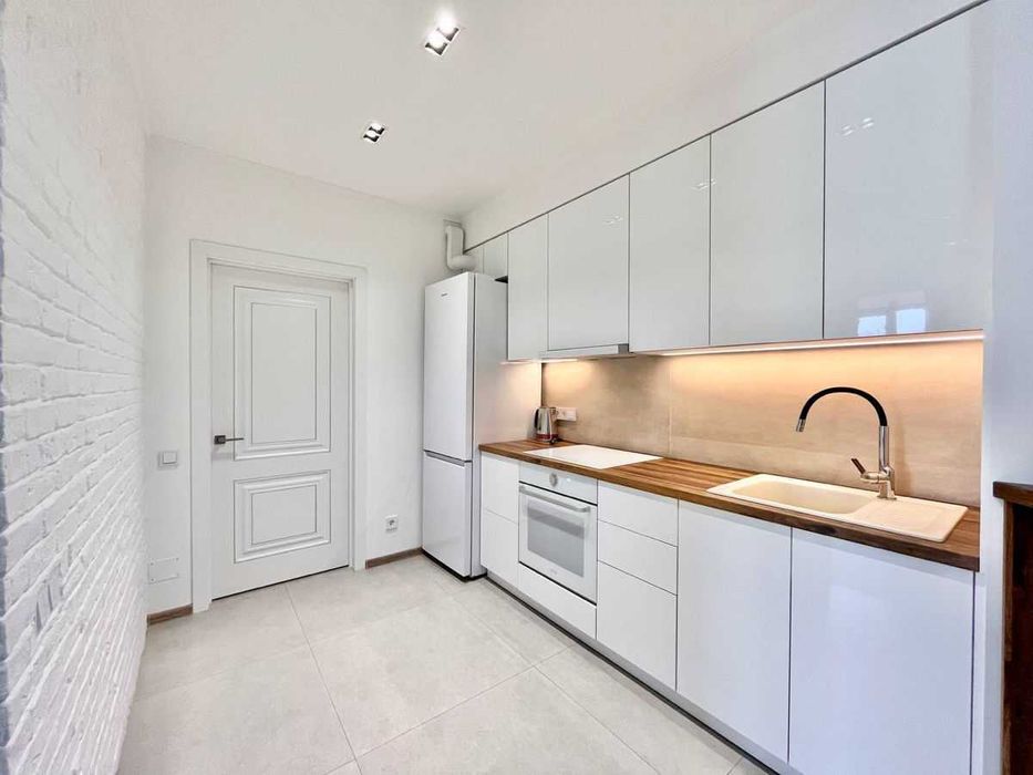 Дава се под наем Двустаен апартамент в София, Витоша - 68 кв.м за 450 € - Снимка #3