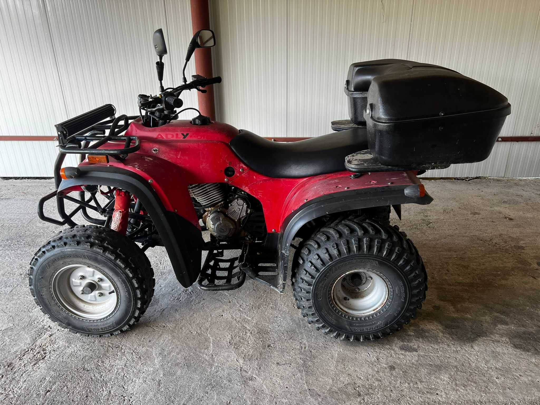 Vând ATV Adly 300