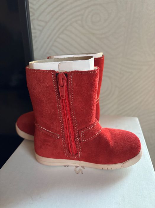 Нови боти и ботуши Clarks и Pablosky, размери 23 и 24