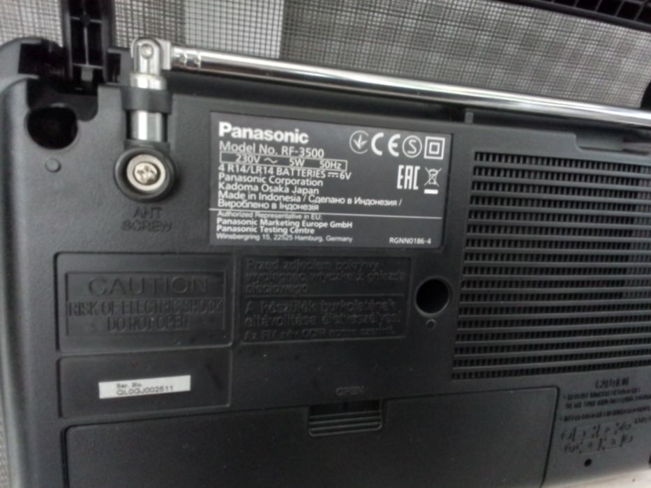 Radio panasonic portabil