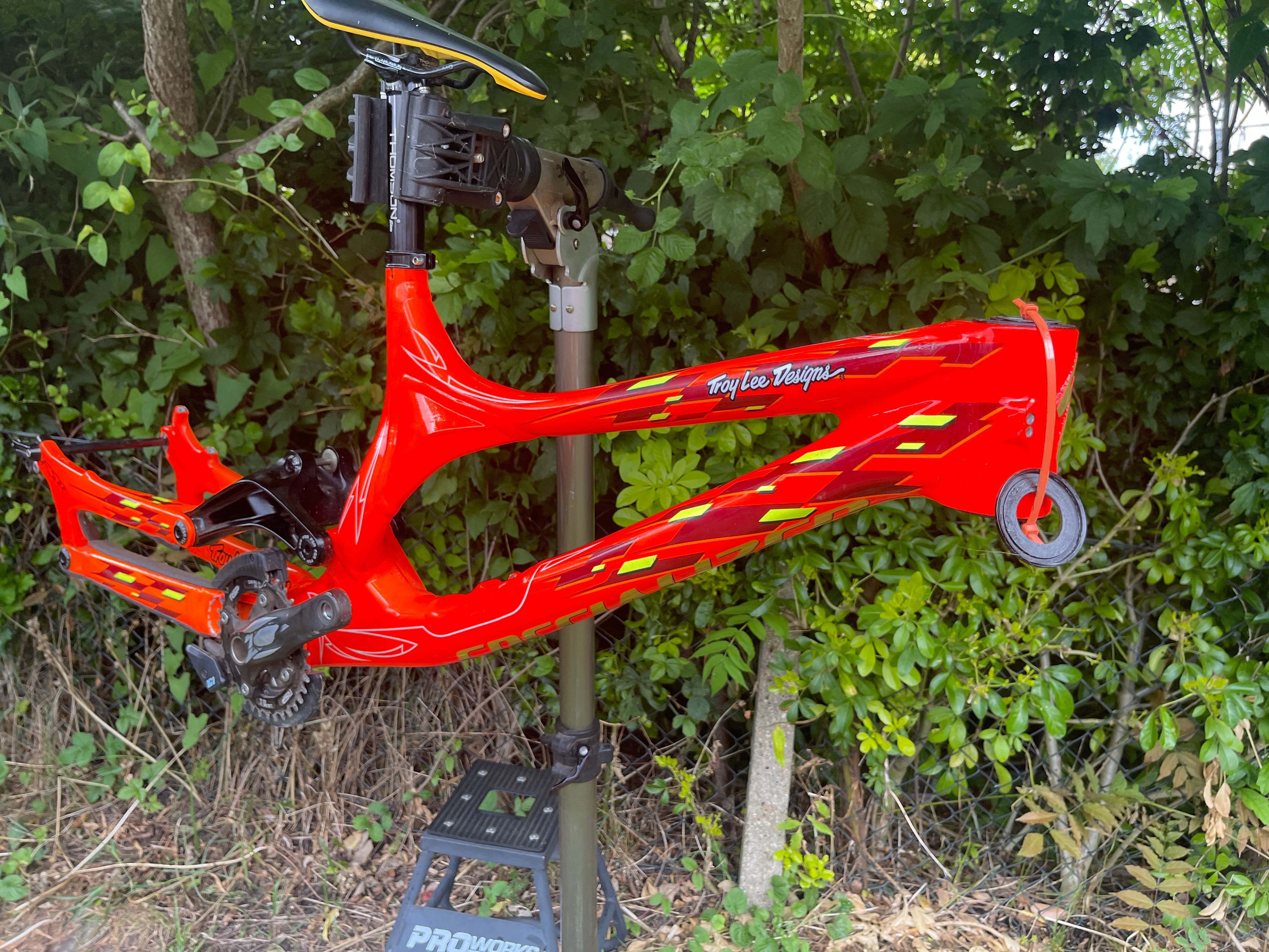 Specialized Demo 8 TLD  рамка не trek scott drag