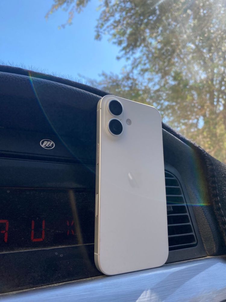 iphone 16 128g (акб94%)
