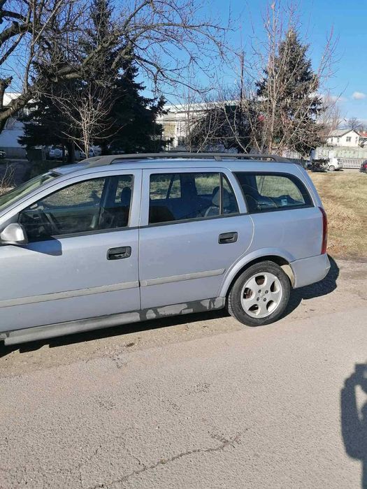 Опел  Астра         .