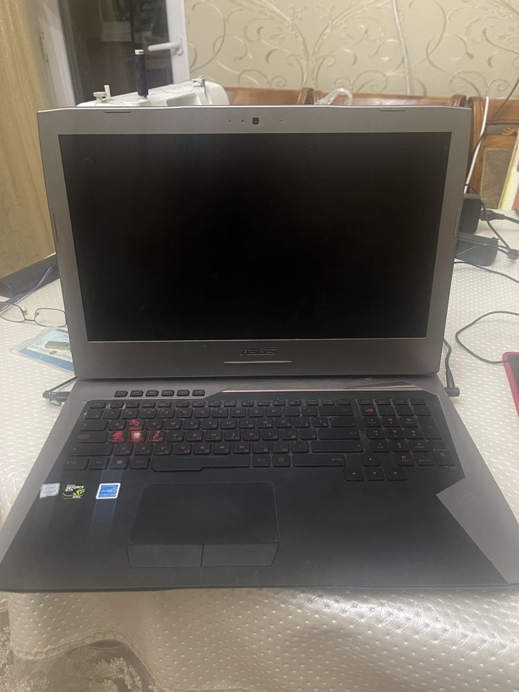 Игровой ноутбук Asus Rog G752