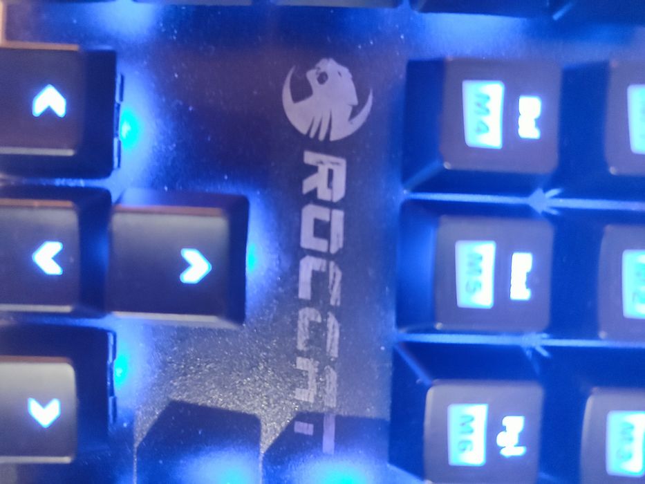 Клавиатура Roccat