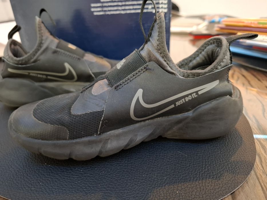 NIKE Спортни обувки 'Flex Runner 2' сиво / черно