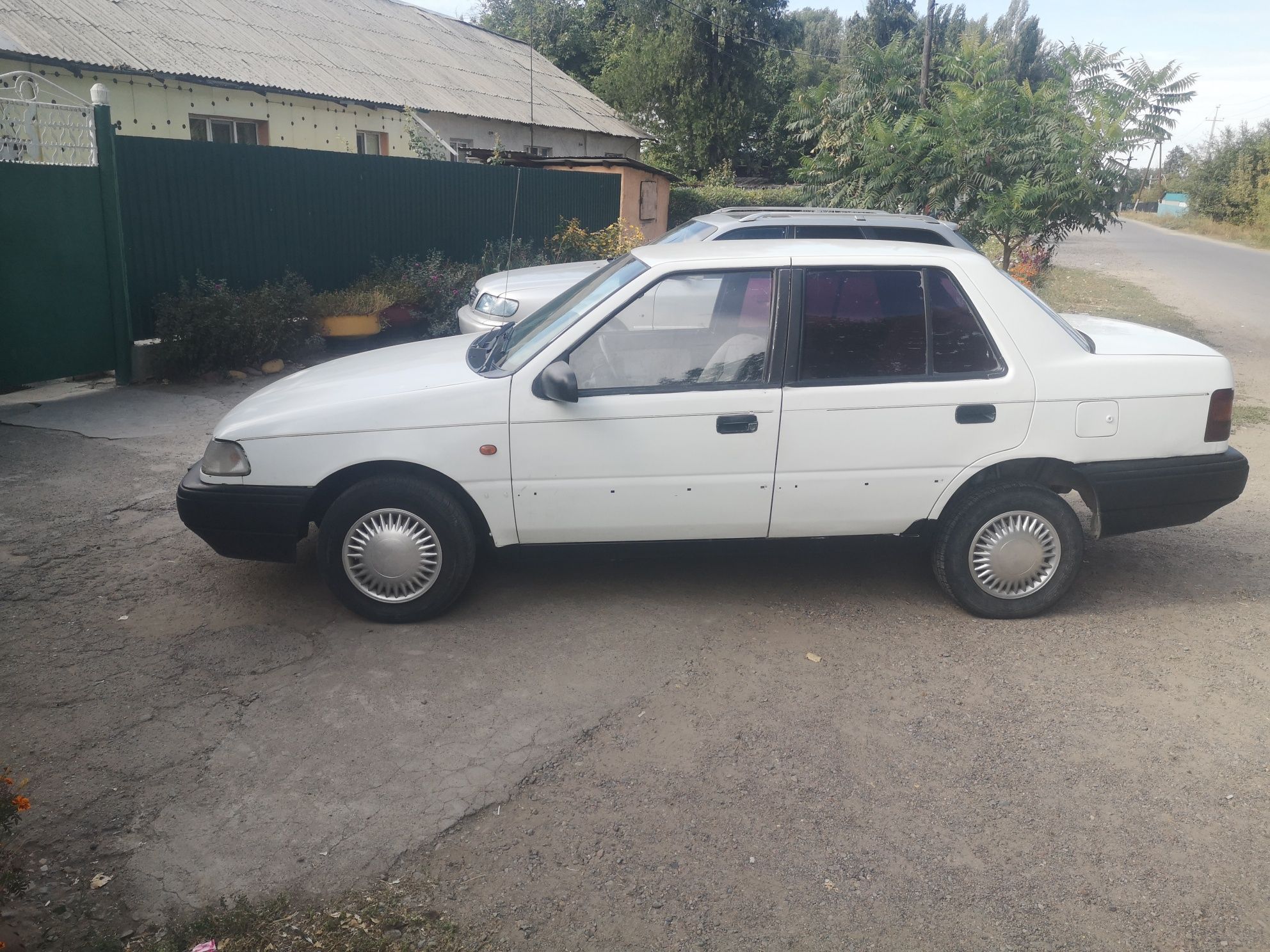 Hyundai Pony 1992 год