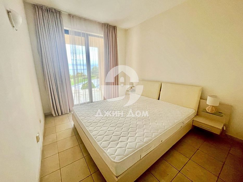 Продава се Тристаен апартамент в с. Топола, Област Добрич - 124 кв.м за 1130 €/кв.м - Снимка #4