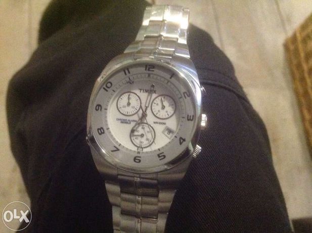 Ceas Timex cadran alb, chronograph, in stare perfecta.