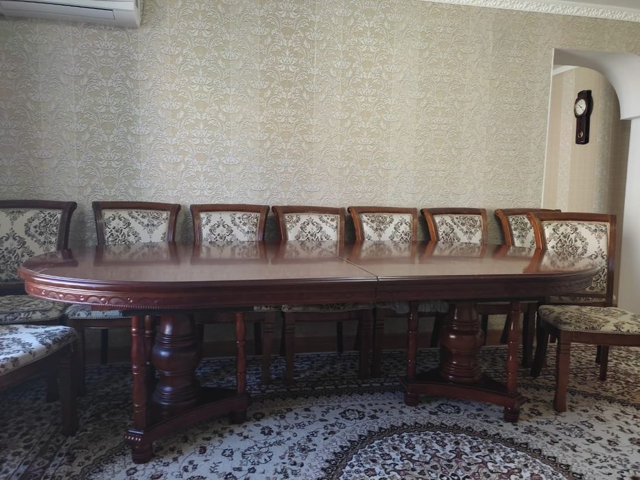 Гостинная стол со стульями