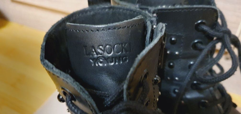 Bocanci pantofi din piele Lasocki  33 pt fete