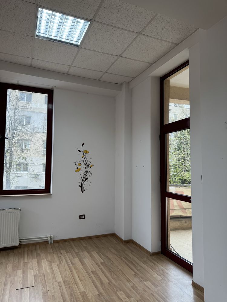 Inchiriez birouri pentru activitati comerciale in centru Mun Tulcea