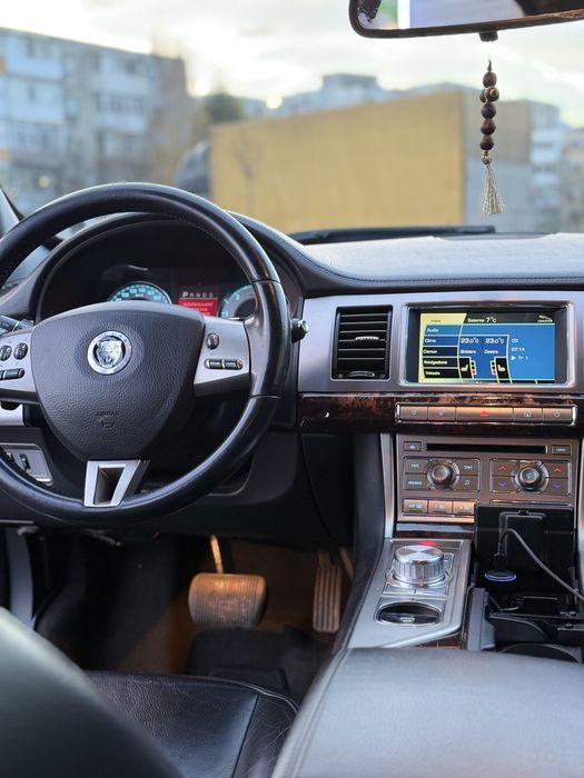 Jaguar XF 2011 BITURBO