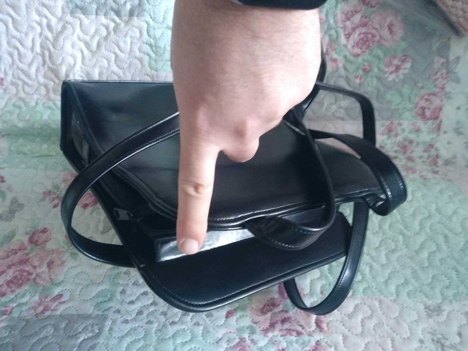 Дамска чанта - нова средно голяма удобна за ежедневна употреба!!!